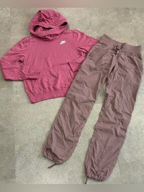 Women’s LULULEMON/NIKE Dance Studio Pants & Sweatshirt, sz 0